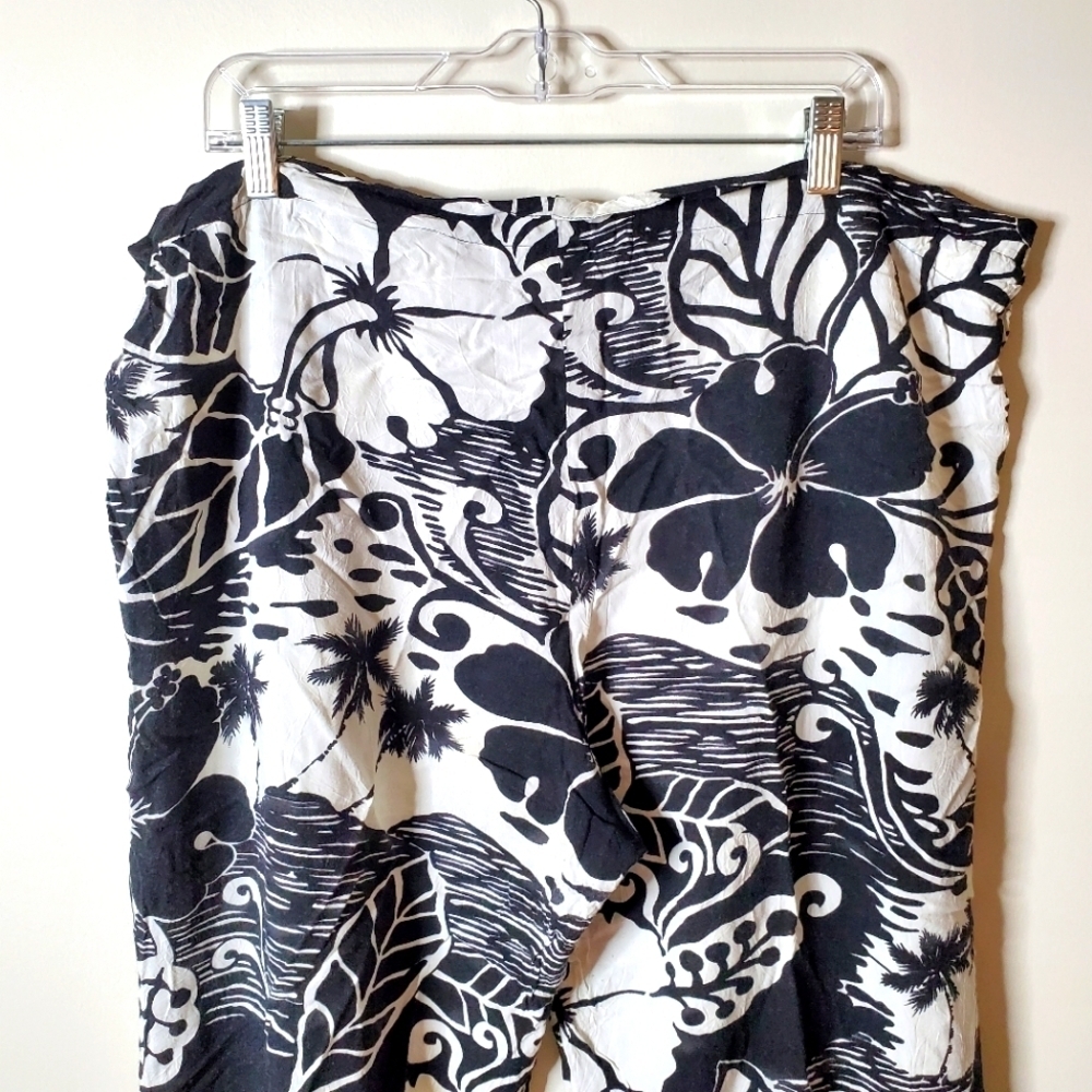 Jam's World Hawaiian Botanical Floral Island Classic Crop Pants - Picture 8 of 13